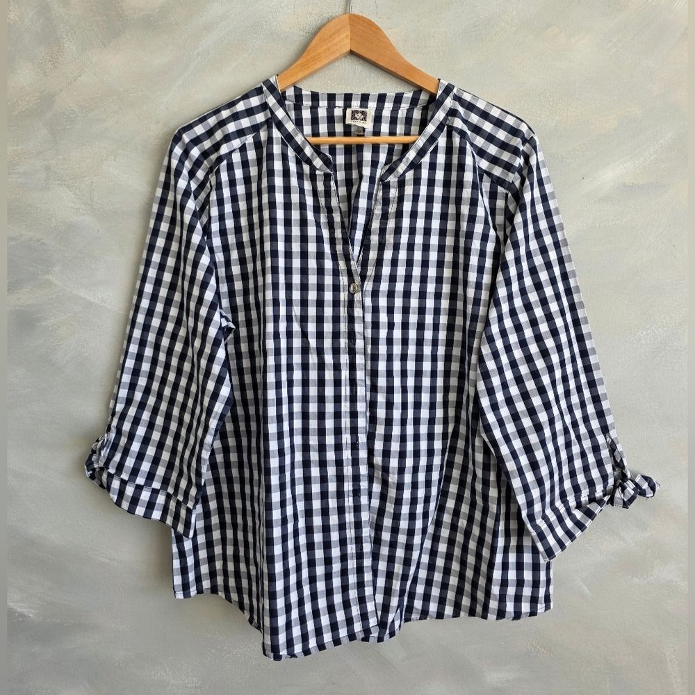 Anne Klein Navy and White Gingham Plaid Blouse Button Up V Neck 3/4 Sleeve XL